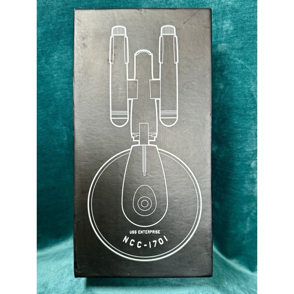Think Geek 2010 Star Trek USS Enterprise NCC-1701 Pizza Cutter Original Box